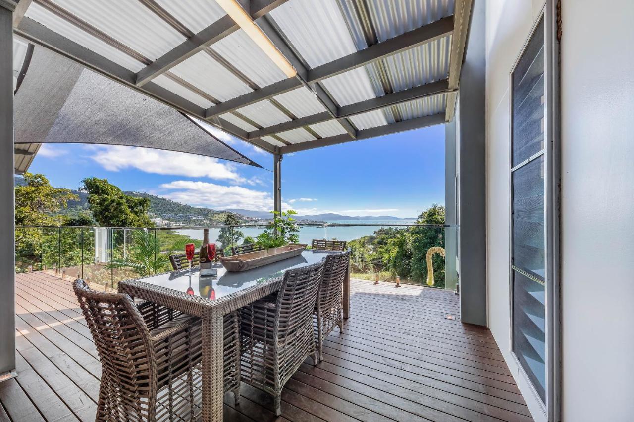 Mandalay Escape, Seclusion & Serenity With A Pool Airlie Beach Eksteriør billede