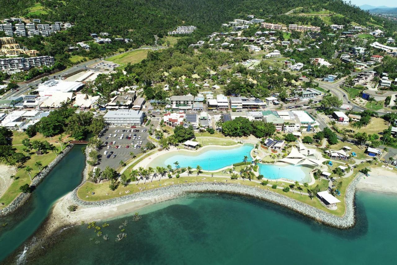 Mandalay Escape, Seclusion & Serenity With A Pool Airlie Beach Eksteriør billede